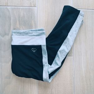 Black and Grey Striped Cropped Capri Leggings